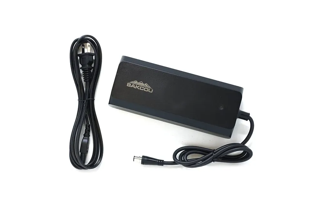 BAKCOU 4 Amp Charger