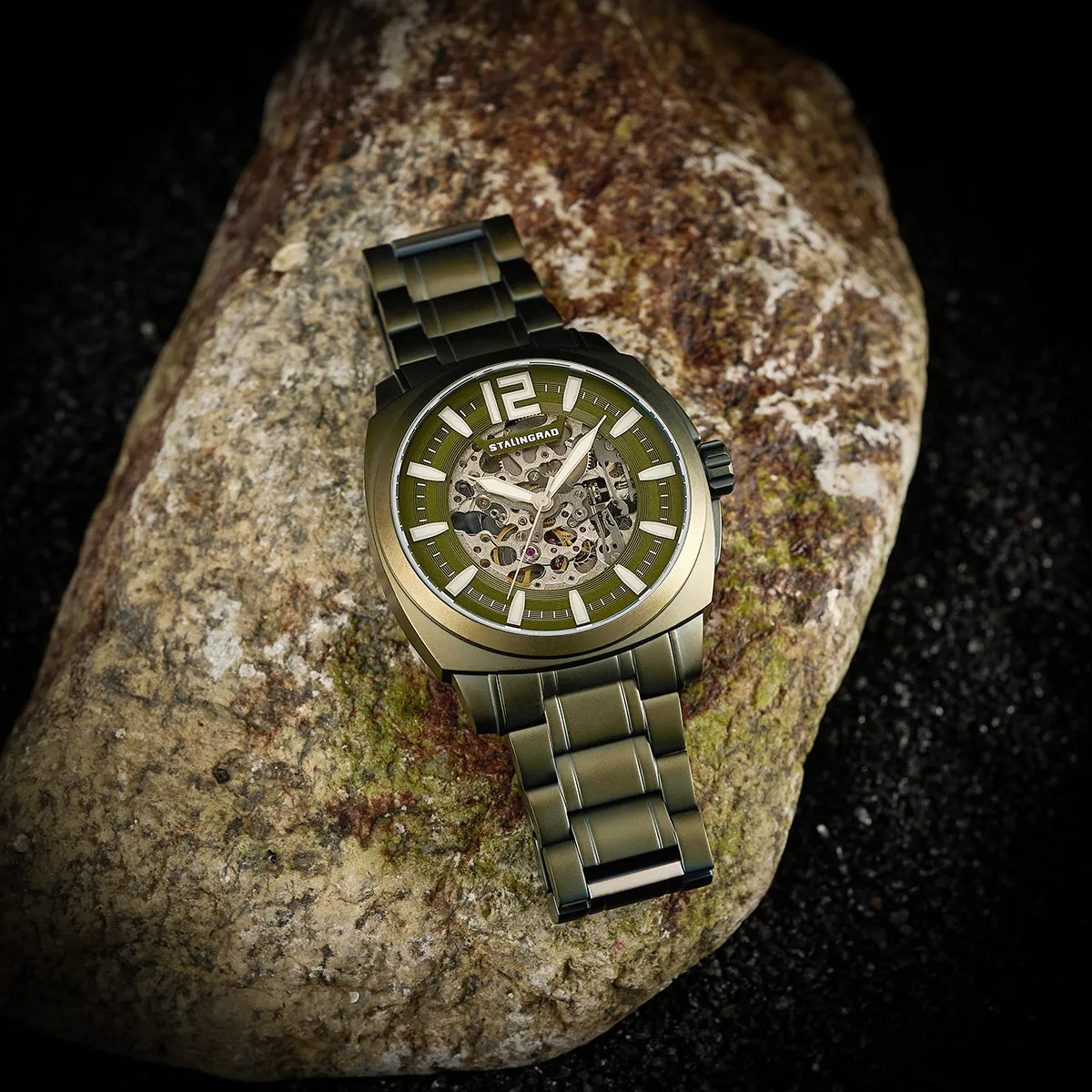 Courage. Skeleton Dial. Green Bracelet. SG-2803-22