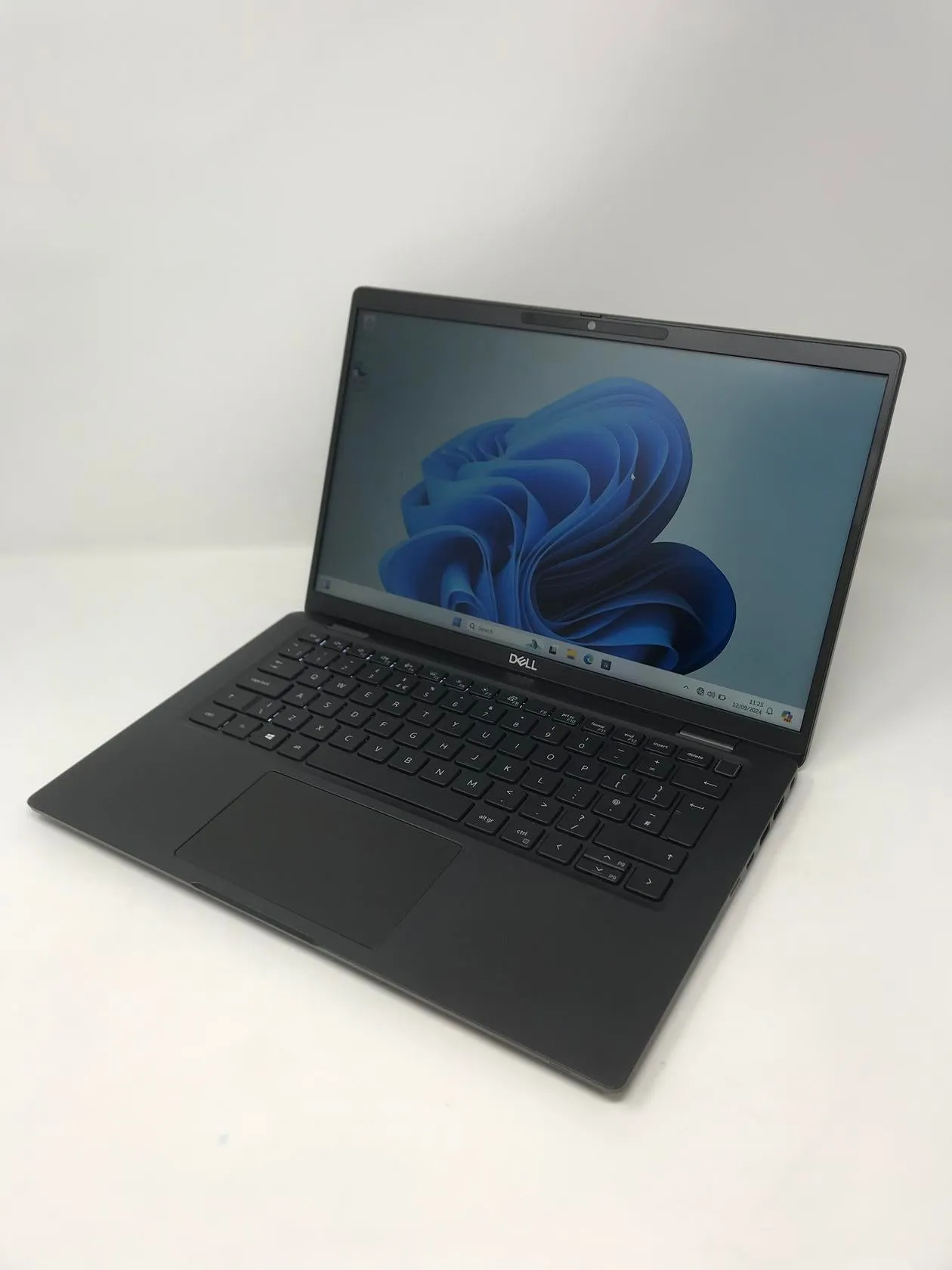 Dell Laptop Latitude 7420 14" I7-1185G7 16GB RAM 240GB SSD Windows 11 Pro