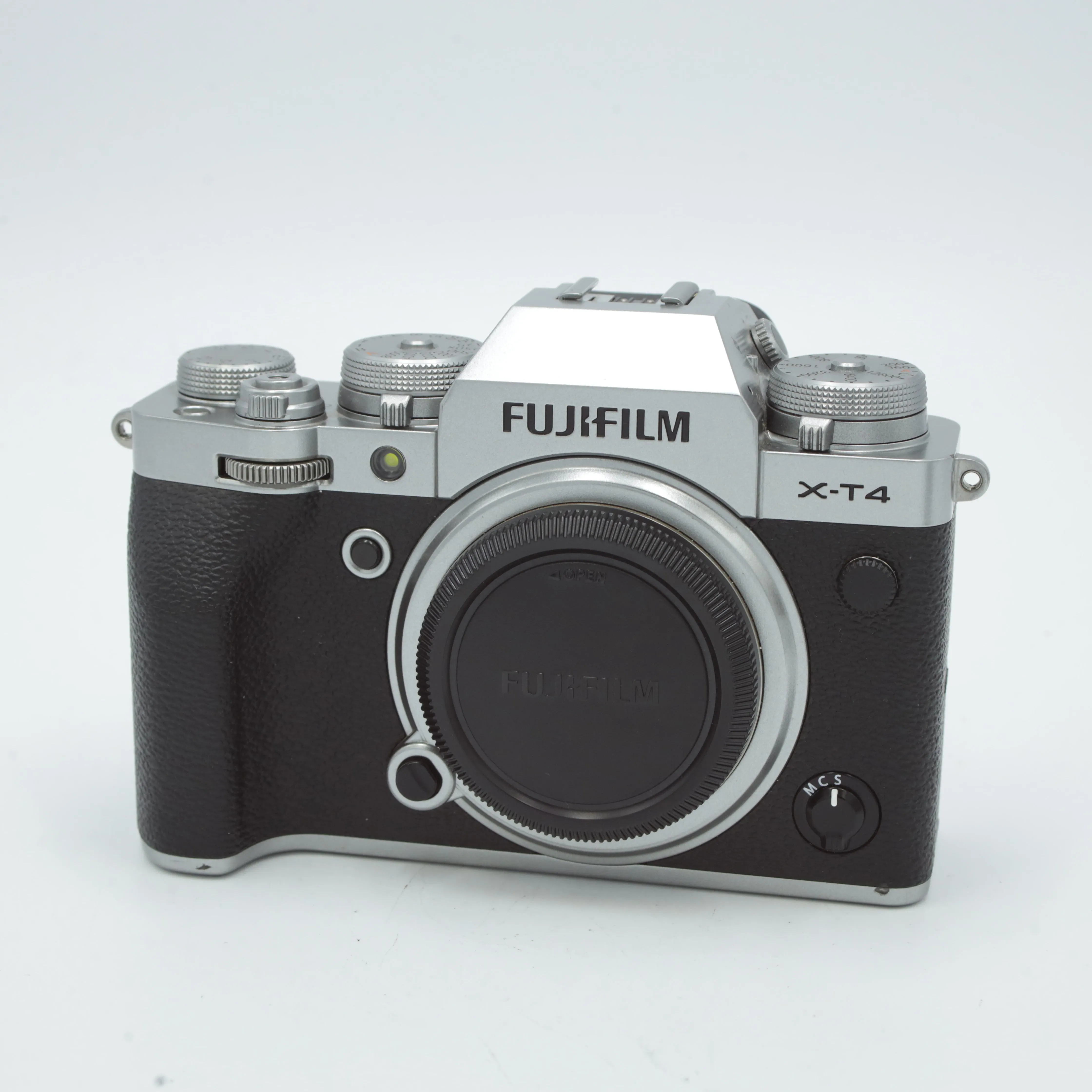 FUJIFILM X-T4 Mirrorless Camera (Silver) *USED*