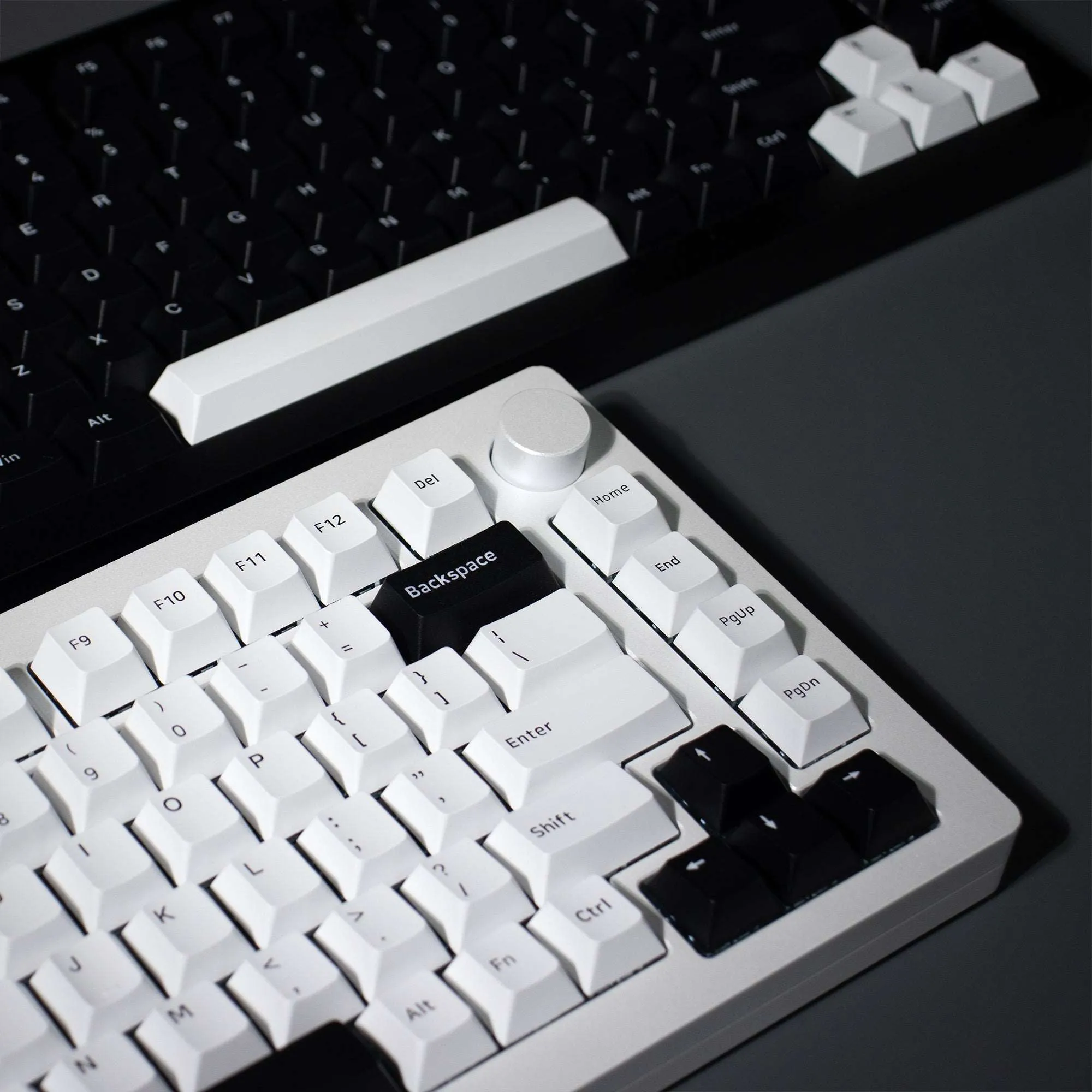 [XVX Retro Cherry Series] Cherry Profile 168-Key Double-Shot PBT Keycap Set (4 Colors)